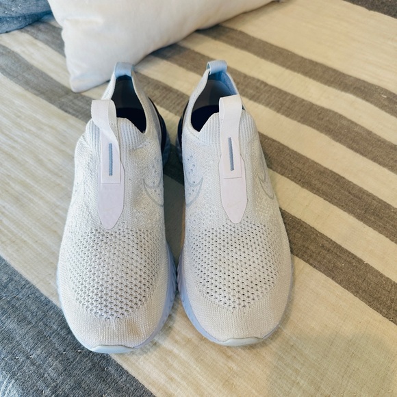 Nike Epic Phantom React Flyknit - Picture 6 of 8